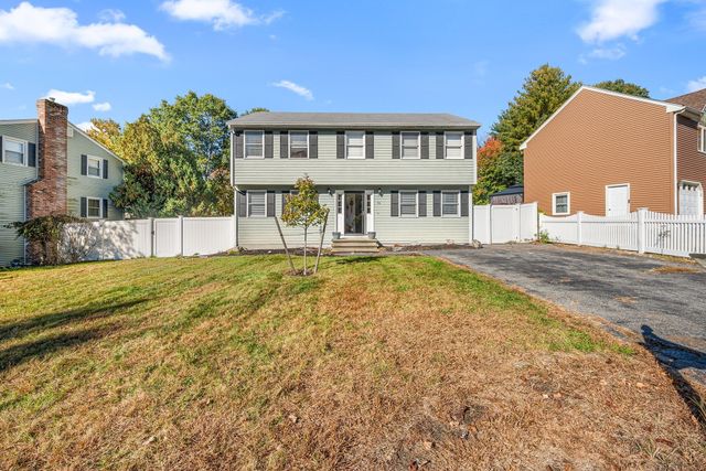 30 Constance Dr, Lowell, MA 01854
