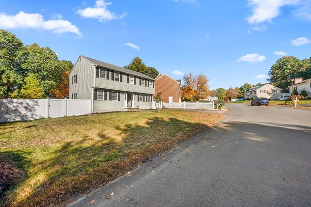 30 Constance Dr, Lowell, MA 01854