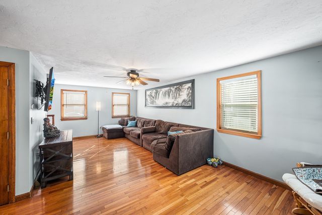 30 Constance Dr, Lowell, MA 01854