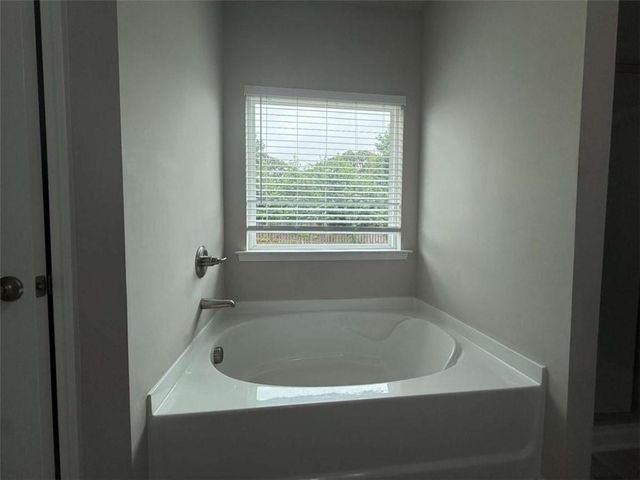 1521 Winding Ridge Trl, Hoschton, GA 30548