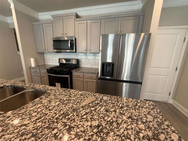 1521 Winding Ridge Trl, Hoschton, GA 30548