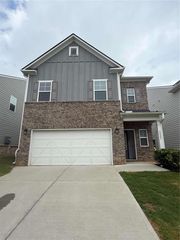 1521 Winding Ridge Trl, Hoschton, GA 30548