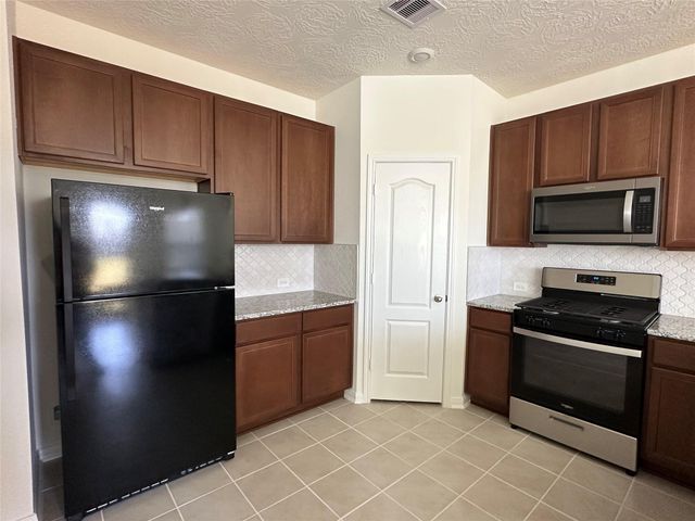 9423 Castillo Court, Magnolia, TX 77354