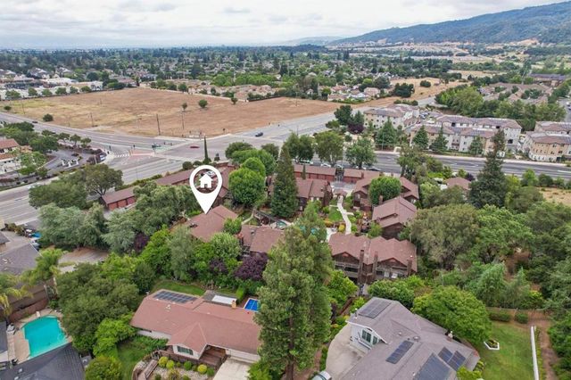1555 Hecker Pass Road E201, Gilroy, CA 95020