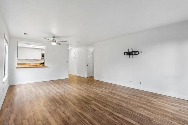 1555 Hecker Pass Road E201, Gilroy, CA 95020