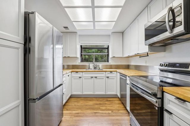 1555 Hecker Pass Road E201, Gilroy, CA 95020