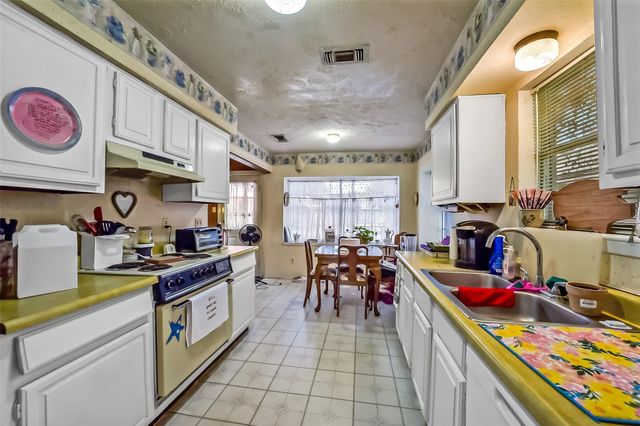 5314 Moonshadows Drive, Humble, TX 77346