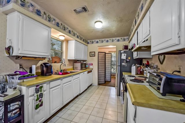 5314 Moonshadows Drive, Humble, TX 77346