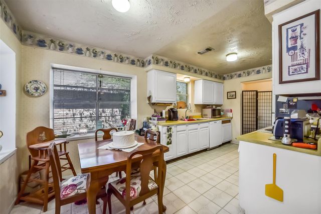 5314 Moonshadows Drive, Humble, TX 77346