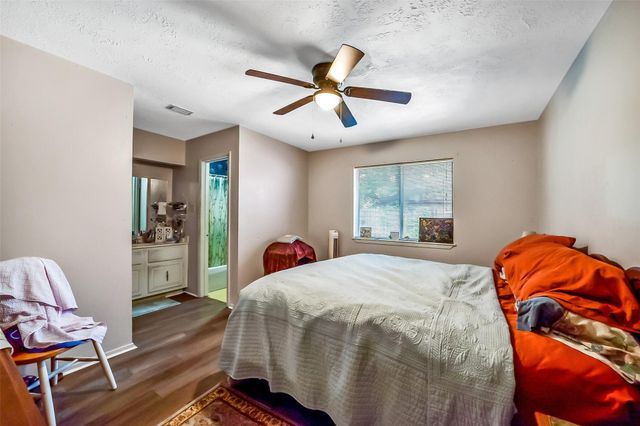 5314 Moonshadows Drive, Humble, TX 77346