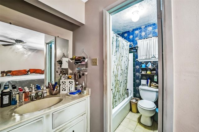 5314 Moonshadows Drive, Humble, TX 77346