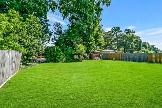 5314 Moonshadows Drive, Humble, TX 77346