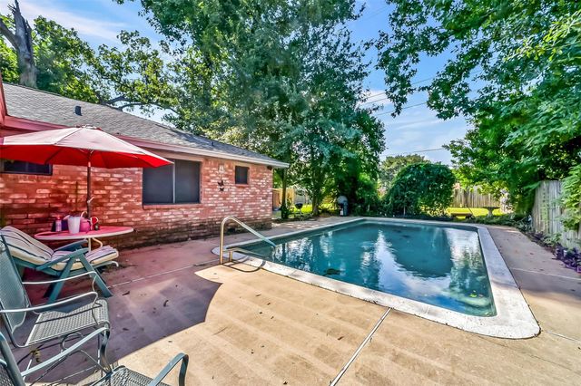 5314 Moonshadows Drive, Humble, TX 77346