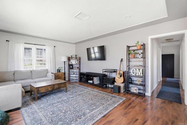 5949 Potomac, San Diego, CA 92139