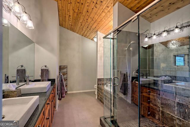 9406 Bridge Creek Road, Tiger, GA 30576