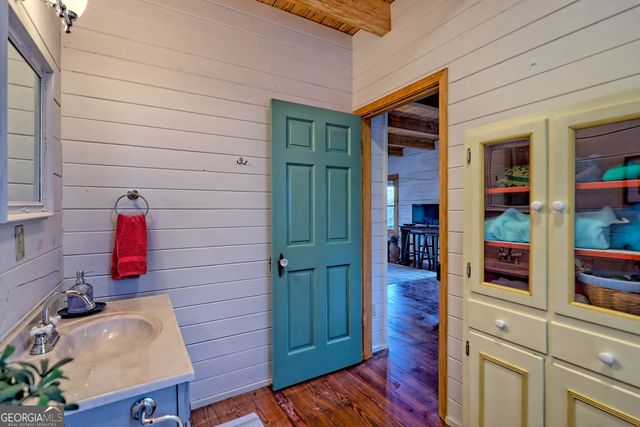 9406 Bridge Creek Road, Tiger, GA 30576