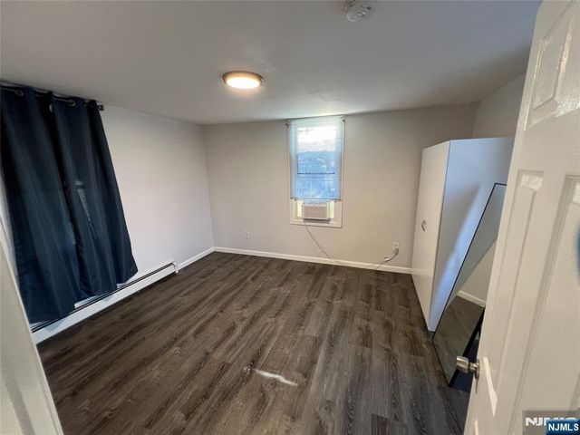 120 Stone Street 3, Newark, NJ 07104