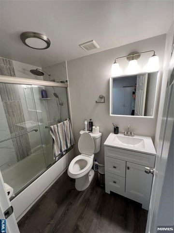 120 Stone Street 3, Newark, NJ 07104