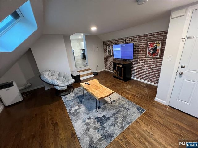 120 Stone Street 3, Newark, NJ 07104