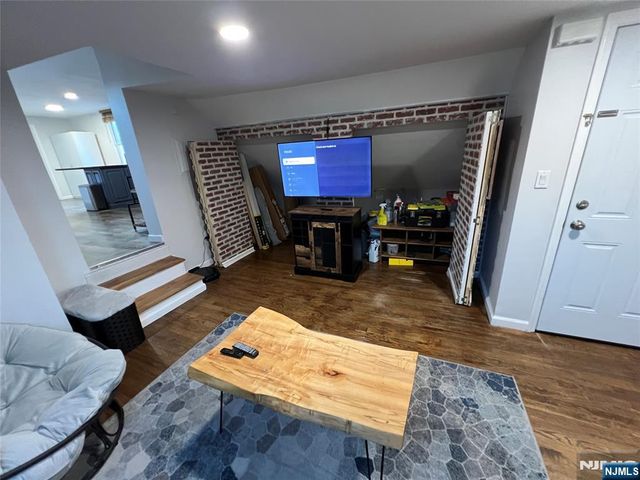 120 Stone Street 3, Newark, NJ 07104