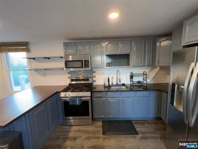 120 Stone Street 3, Newark, NJ 07104