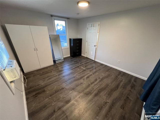 120 Stone Street 3, Newark, NJ 07104