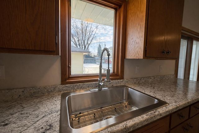 6506 Unity Avenue N, Brooklyn Center, MN 55429