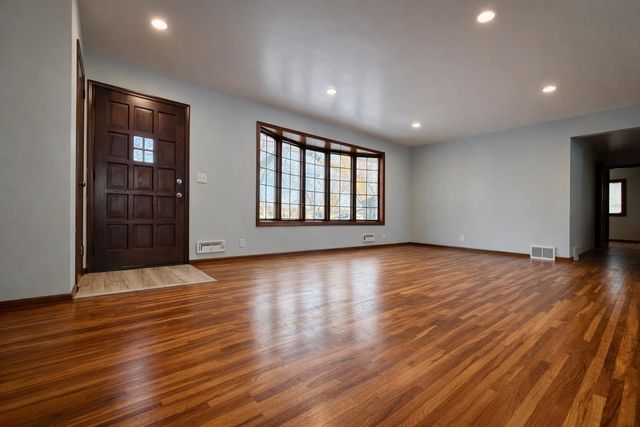 6506 Unity Avenue N, Brooklyn Center, MN 55429