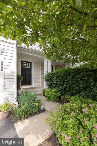 203 SILLS LN, Downingtown, PA 19335
