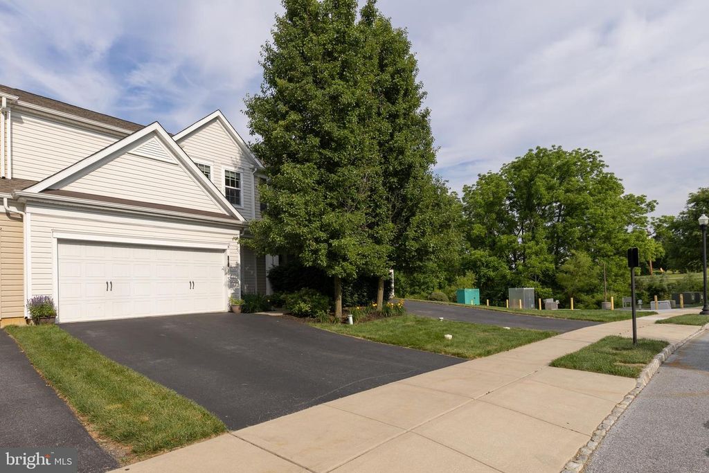 203 SILLS LN, Downingtown, PA 19335