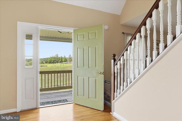 59 HARRY SETTLE RD, Castleton, VA 22716