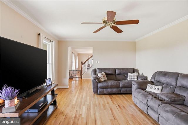 59 HARRY SETTLE RD, Castleton, VA 22716