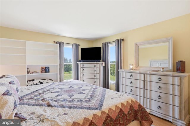 59 HARRY SETTLE RD, Castleton, VA 22716