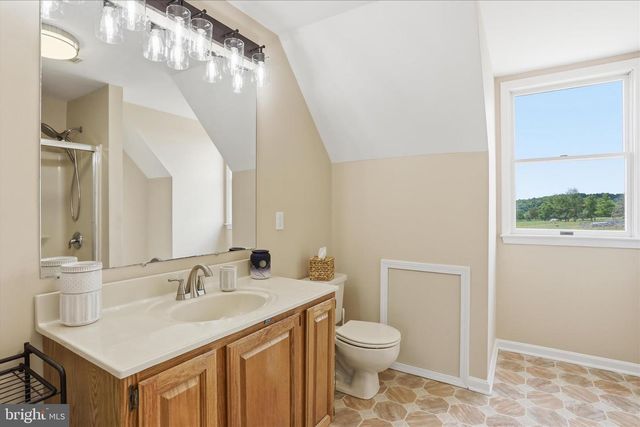 59 HARRY SETTLE RD, Castleton, VA 22716