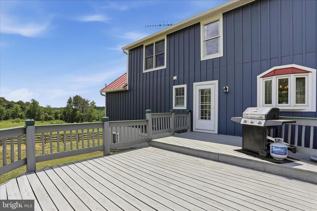 59 HARRY SETTLE RD, Castleton, VA 22716