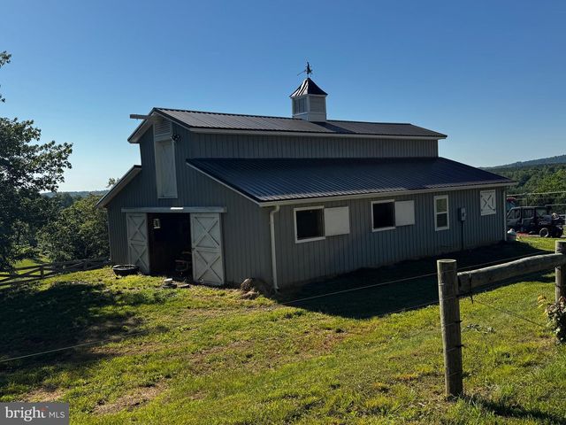 59 HARRY SETTLE RD, Castleton, VA 22716