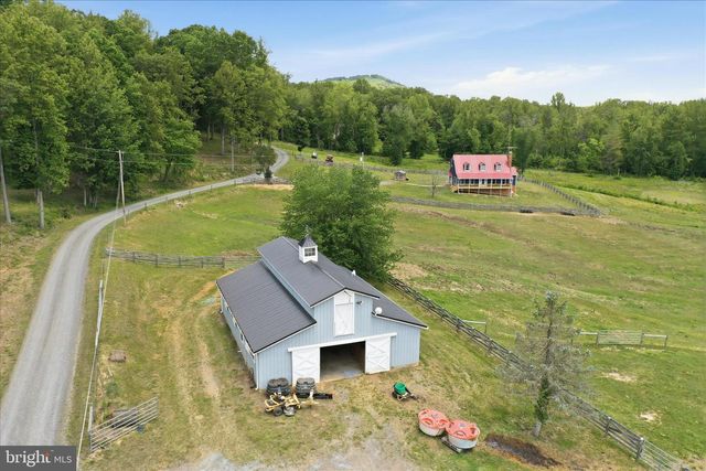59 HARRY SETTLE RD, Castleton, VA 22716