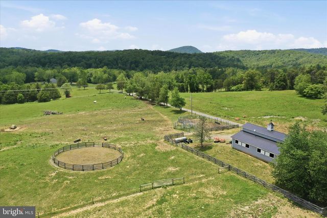 59 HARRY SETTLE RD, Castleton, VA 22716