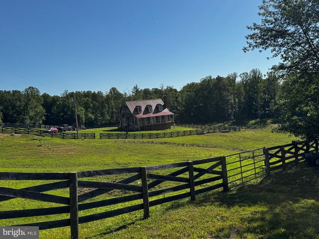 59 HARRY SETTLE RD, Castleton, VA 22716