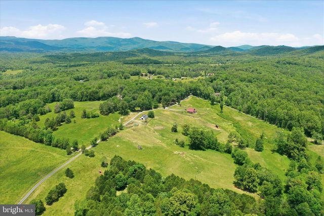 59 HARRY SETTLE RD, Castleton, VA 22716