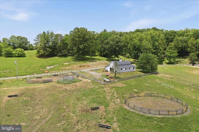59 HARRY SETTLE RD, Castleton, VA 22716