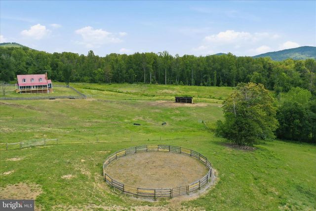 59 HARRY SETTLE RD, Castleton, VA 22716