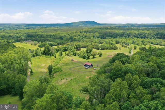 59 HARRY SETTLE RD, Castleton, VA 22716