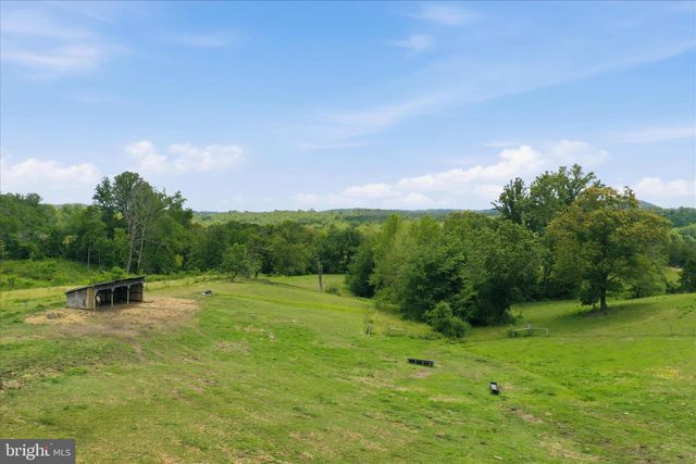 59 HARRY SETTLE RD, Castleton, VA 22716