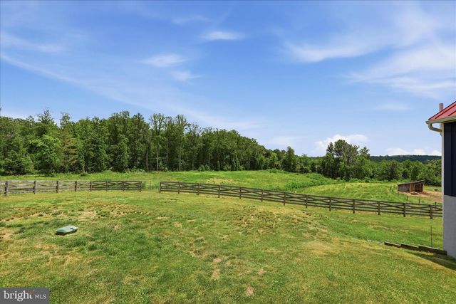 59 HARRY SETTLE RD, Castleton, VA 22716