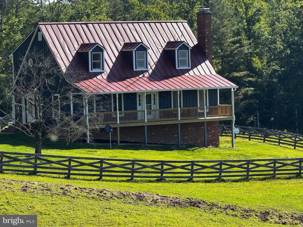 59 HARRY SETTLE RD, Castleton, VA 22716