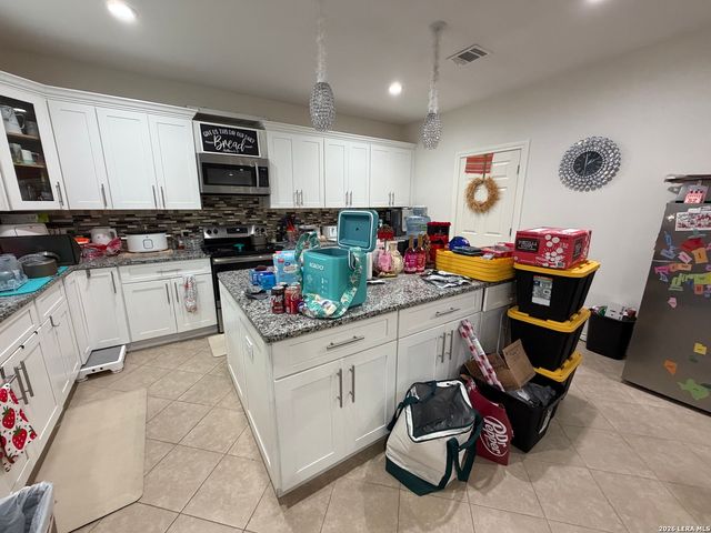 12718 MIDDLE LN, San Antonio, TX 78217