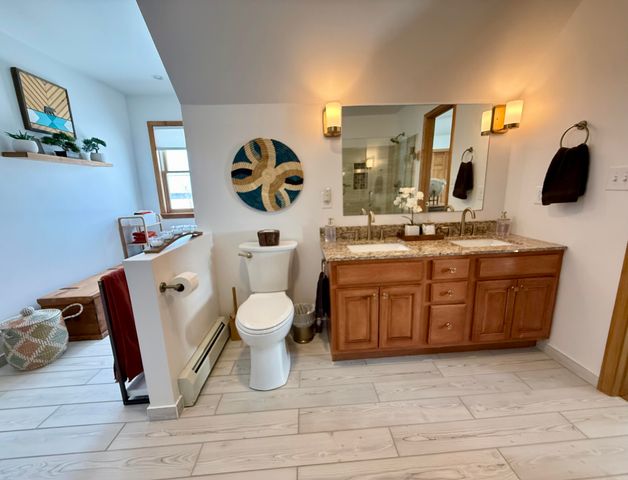 375 New York 22B, Peru, NY 12972