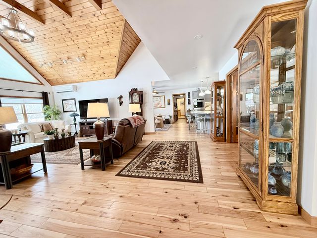 375 New York 22B, Peru, NY 12972