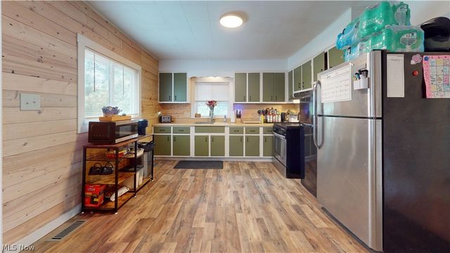 816 21st Street, Vienna, WV 26105